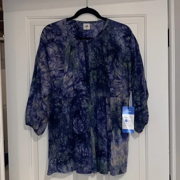 🔥 NWT CAbi Tie Dye Woodstock Top Spring 2020 Size Medium - Picture 8 of 9